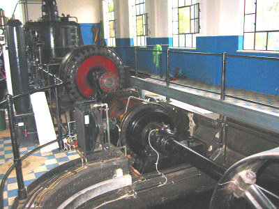 Die Schleuse Erna ist das das älteste in Deutschland noch im Einsatz befindliche KACHELMANN GETRIEBE GmbH. Zu sehen ist die Innenansicht des historischen Turbinengetriebes. KACHELMANN GETRIEBE GmbH