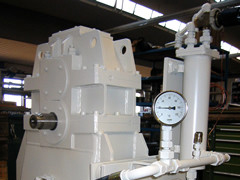 In der Fertigungshalle der Firma KACHELMANN GETRIEBE GmbH wird das Motorenprüfstand Getriebe gefertigt. KACHELMANN GETRIEBE GmbH